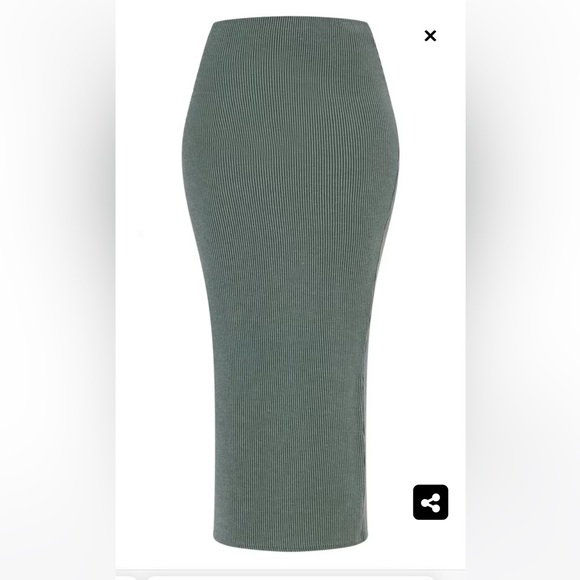 PRETTY LITTLE THING- Khaki Soft Rib Midaxi Skirt - Picture 2 of 2